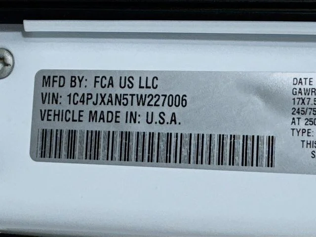 New 2026 Bright White Clear-Coat Exterior Paint Jeep Sport image 30