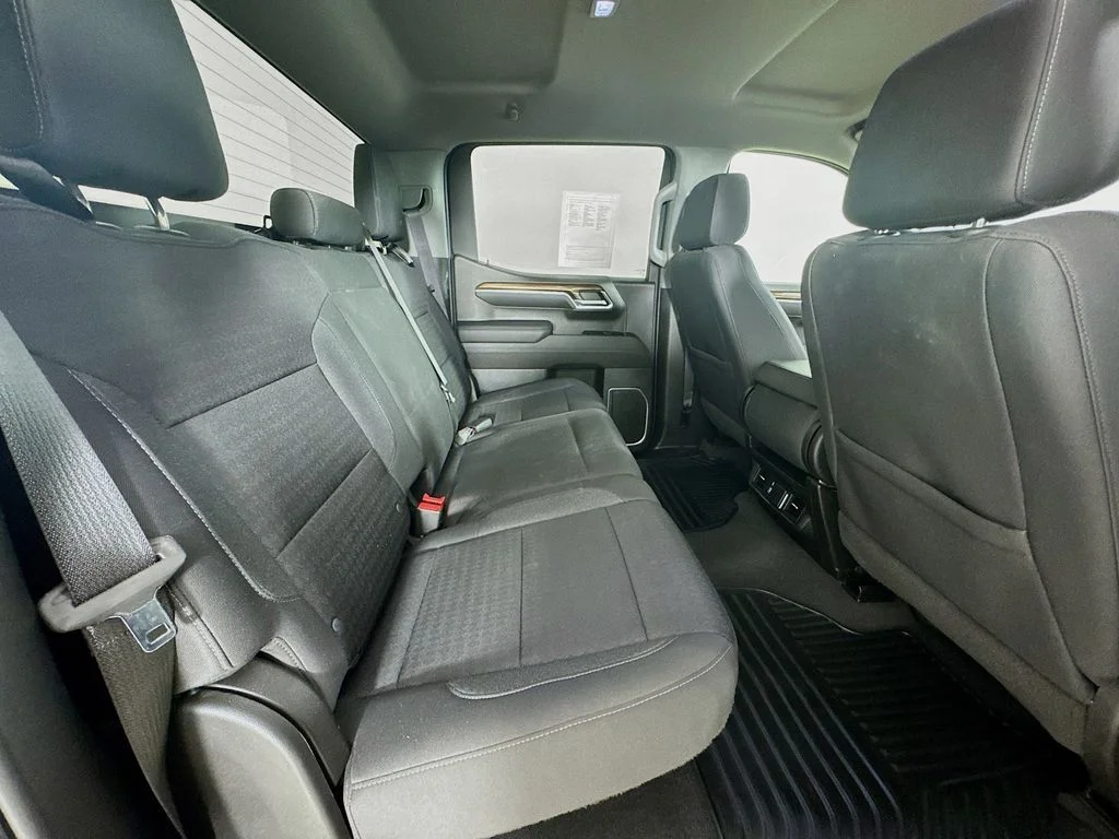 Used 2023 Gray Chevrolet LT image 33