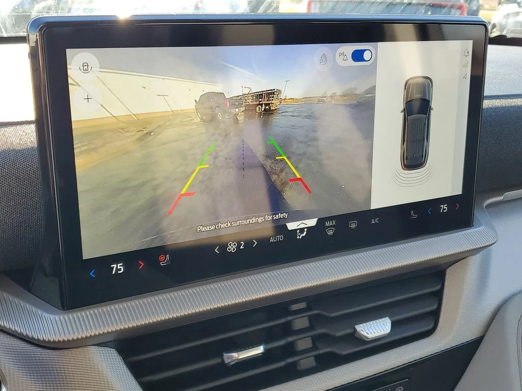 2026 Ford Explorer Active - Photo 15