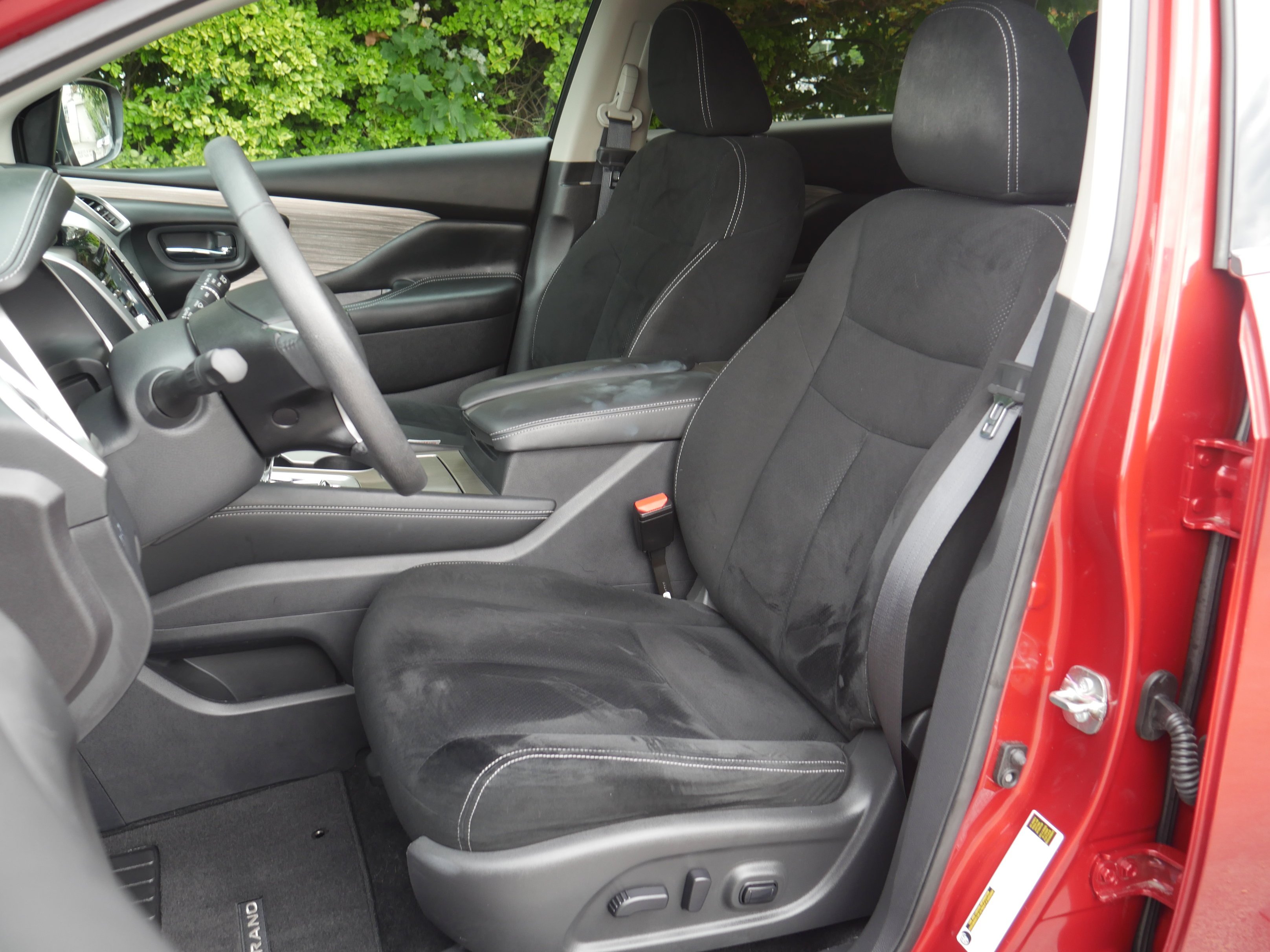 Used 2017 Cayenne Red Metallic Nissan SV image 26
