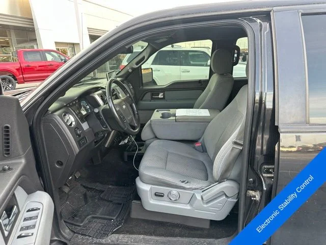 Used 2013 Tuxedo Black Metallic Ford XLT image 12