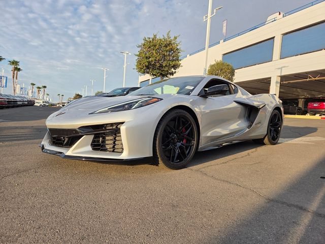 2027 Chevrolet Corvette 3LZ - Photo 2