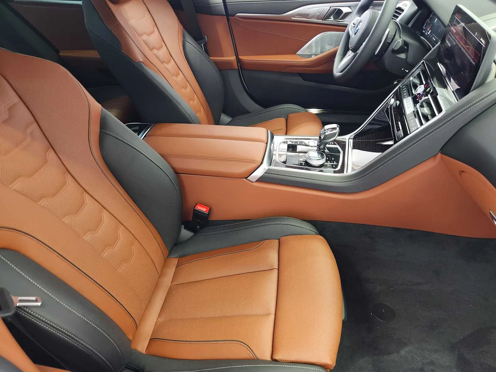 New 2026 Mineral White Metallic BMW 840i image 5
