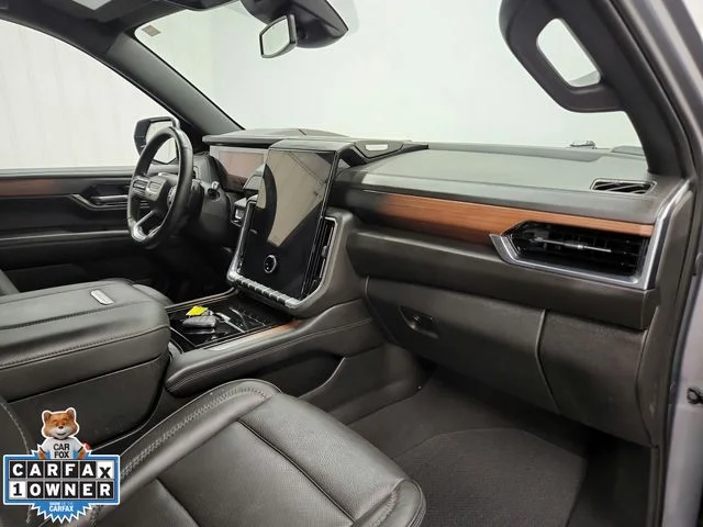 Used 2025 Silver GMC Denali image 40