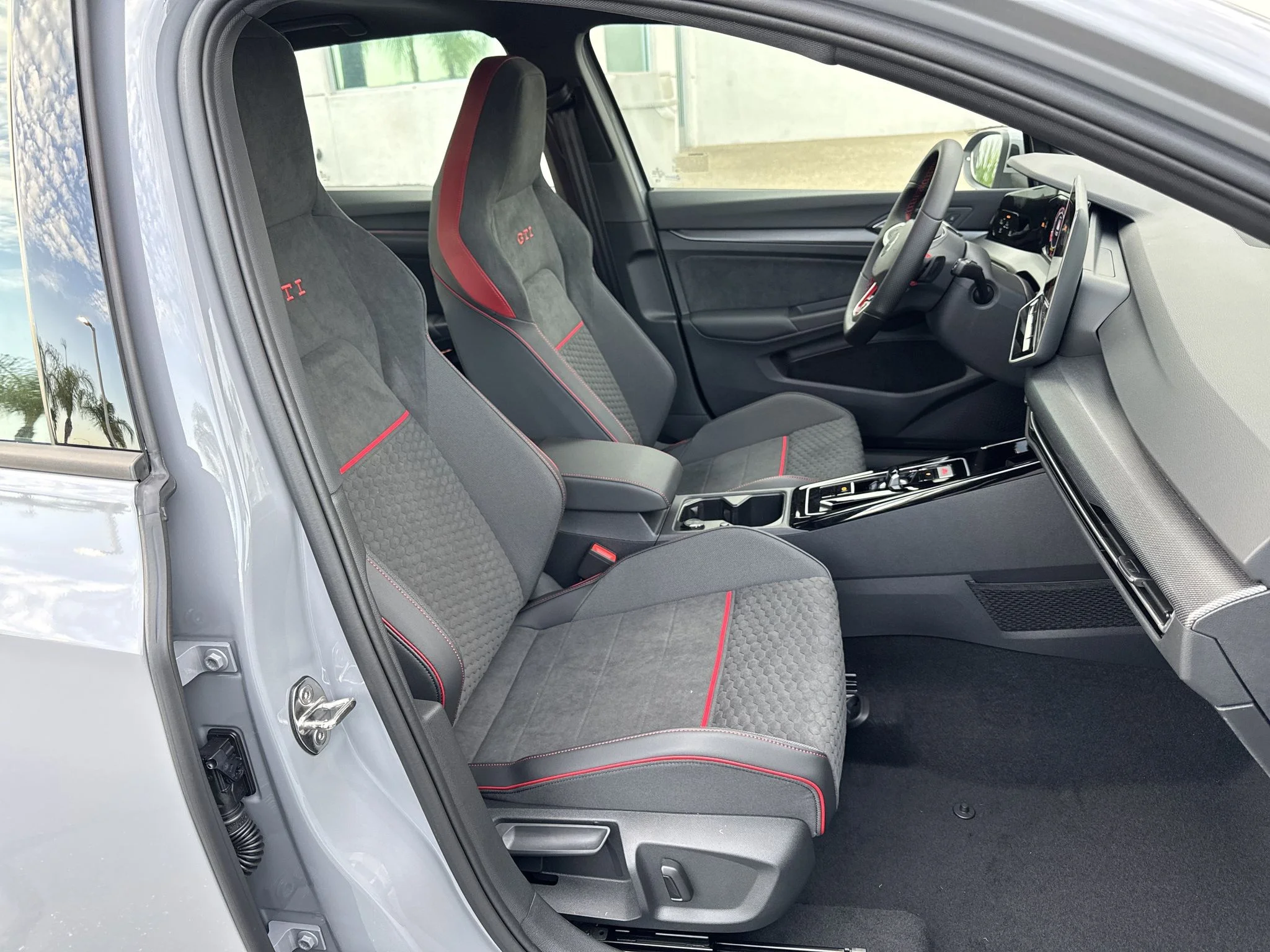 New 2026 Moonstone Gray Volkswagen SE image 19