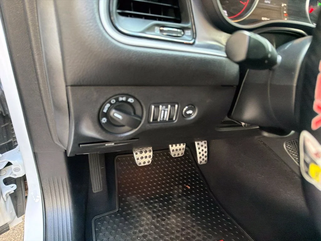Used 2020 White Dodge R/T Scat Pack Widebody image 42