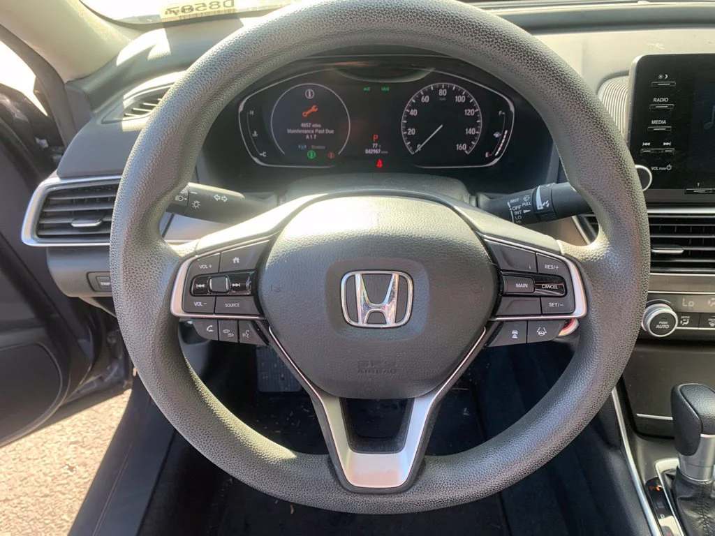 Used 2020 Lunar Silver Metallic Honda LX image 12