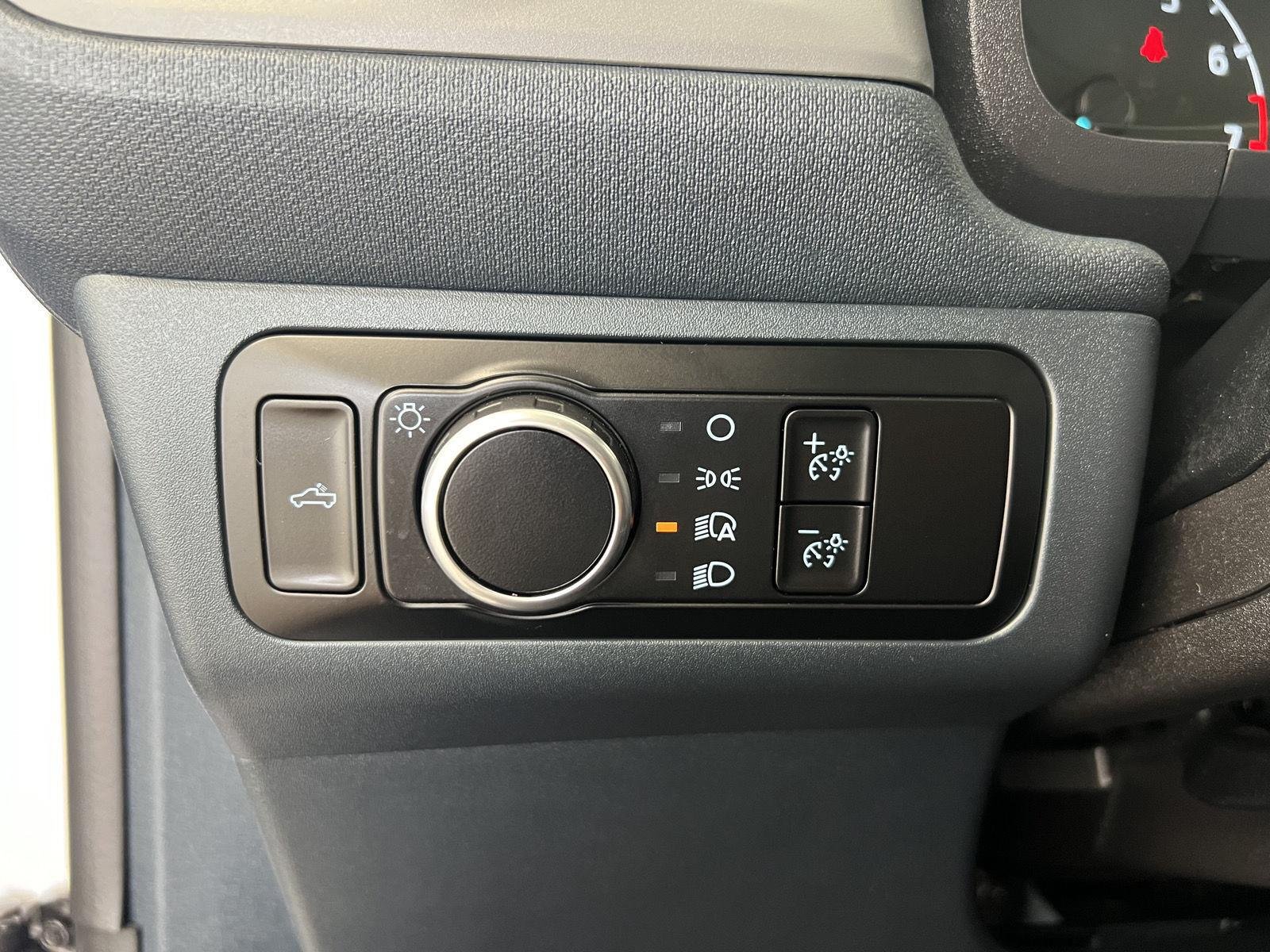 Used 2024 Oxford White Ford XL image 15
