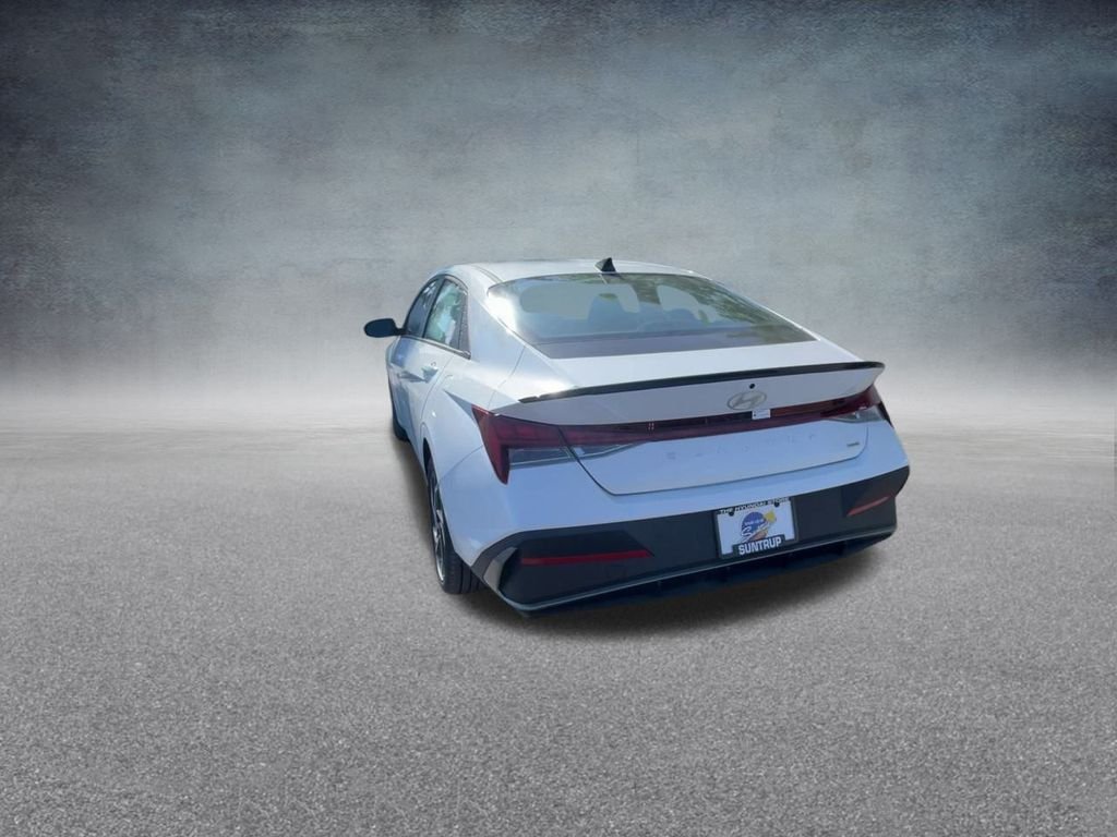 2025 Hyundai Elantra Blue - Photo 19