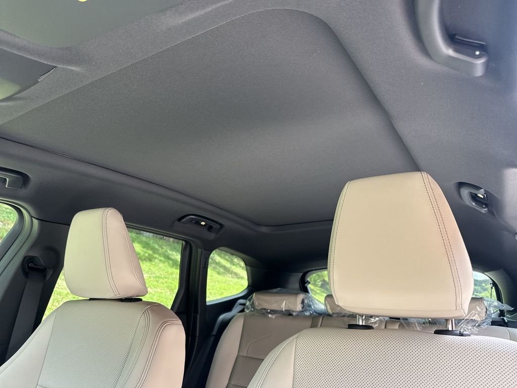 Used 2025 Blue BMW xDrive28i image 22