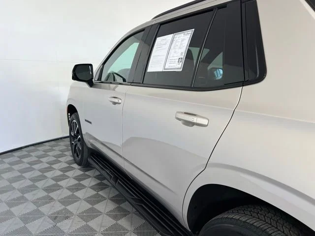 Used 2022 Empire Beige Metallic Chevrolet RST image 10