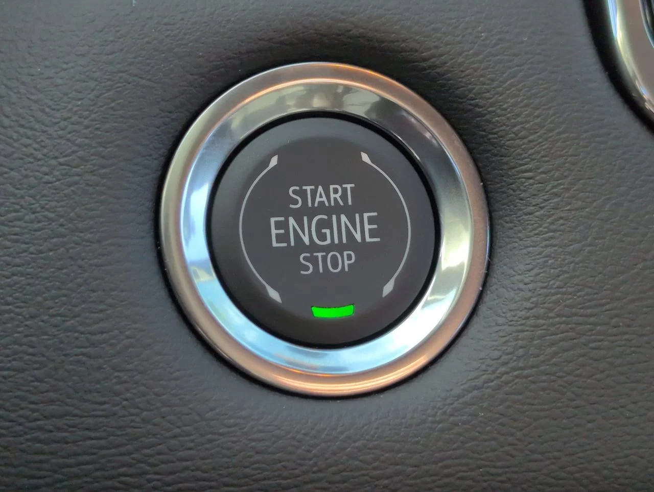 New 2026 Sterling Metallic GMC Elevation image 17