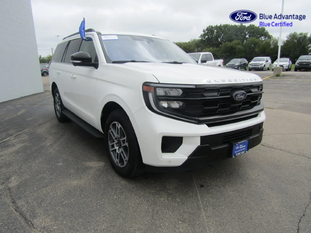Certified Used 2025 Star White Ford Active image 10