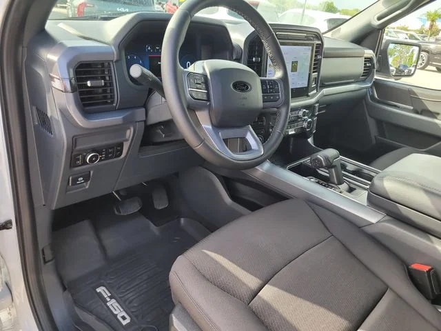 Used 2025 White Ford XLT image 18