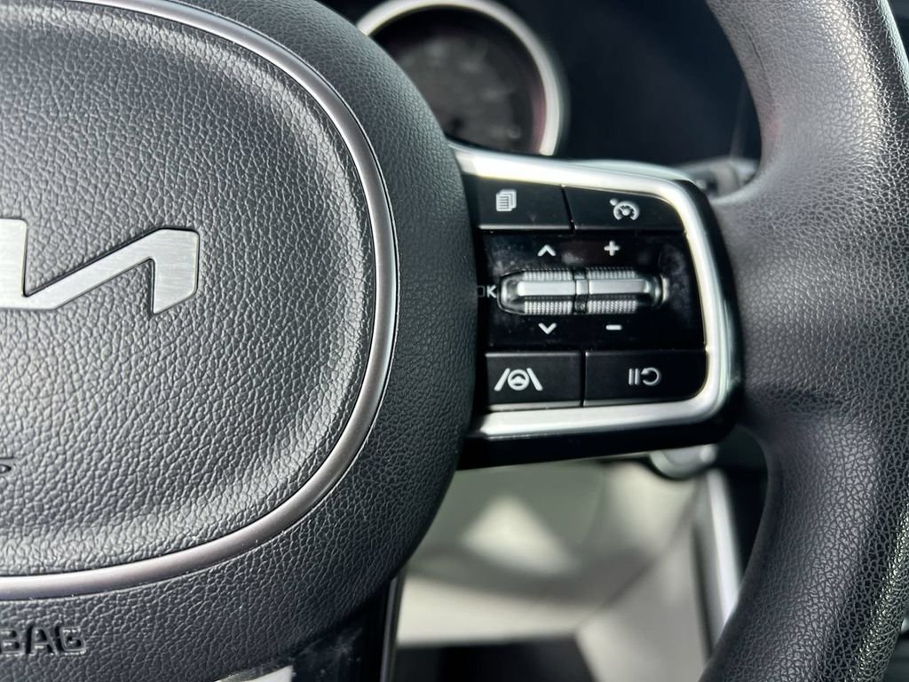 Certified Used 2024  Kia LX image 16
