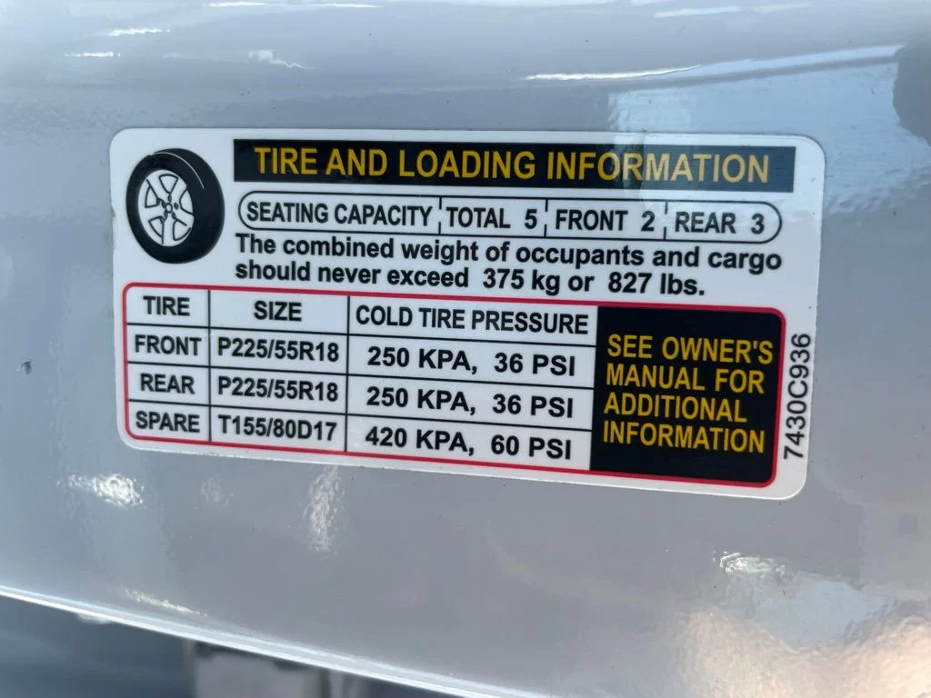Used 2024 Silver Mitsubishi SE image 43