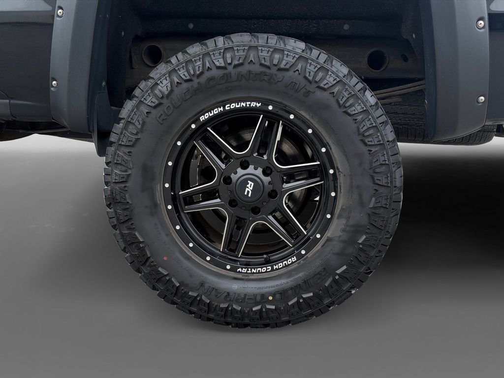 Used 2018 Black GMC SLE image 16