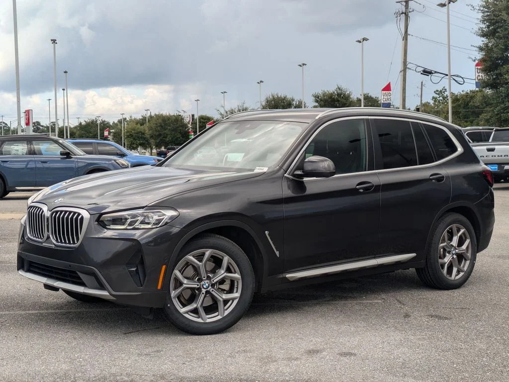 Used 2023 Gray BMW sDrive30i image 1