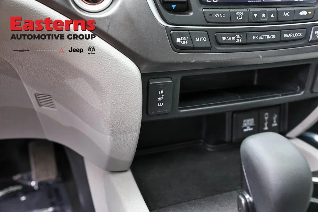 Used 2017 Blue Honda EX-L image 18