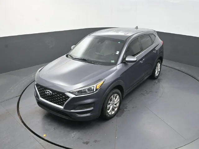 Used 2021 Gray Hyundai SE image 25