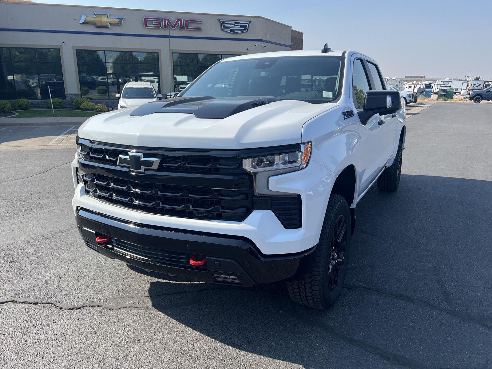 New 2026 Summit White Chevrolet LT Trail Boss image 9