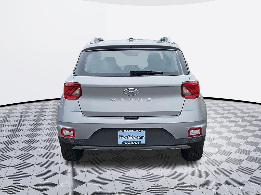New 2026 Silver Hyundai SEL image 5