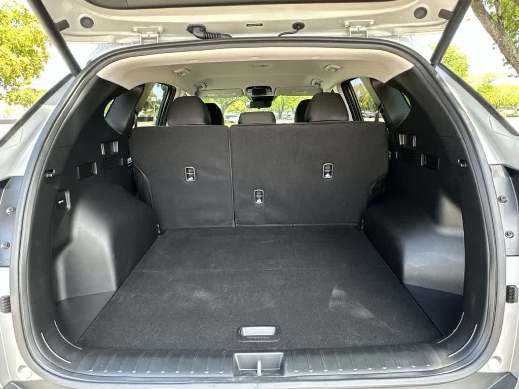 Used 2024 Shimmering Silver Hyundai SEL image 25