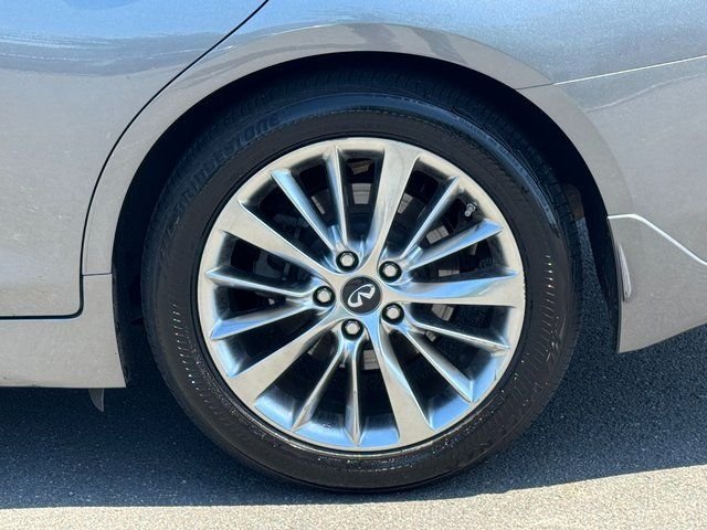 Used 2018 Gray INFINITI 3.0t LUXE image 22