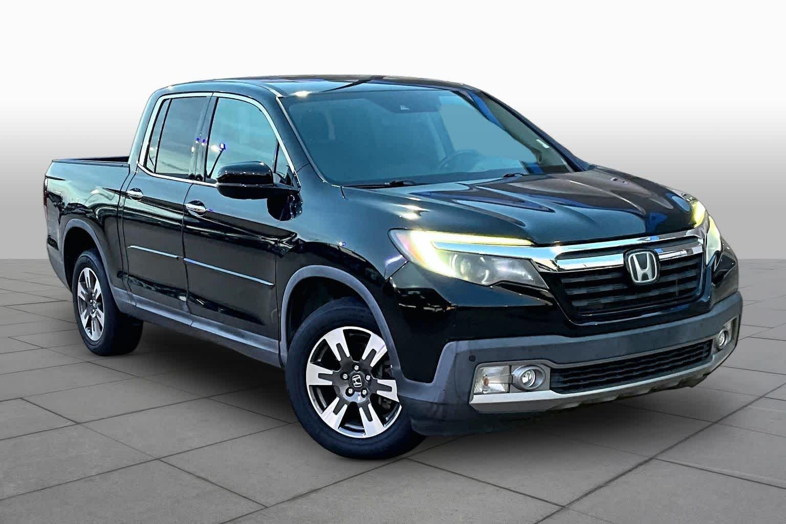 Used 2017 Crystal Black Pearl Honda RTL-E image 3