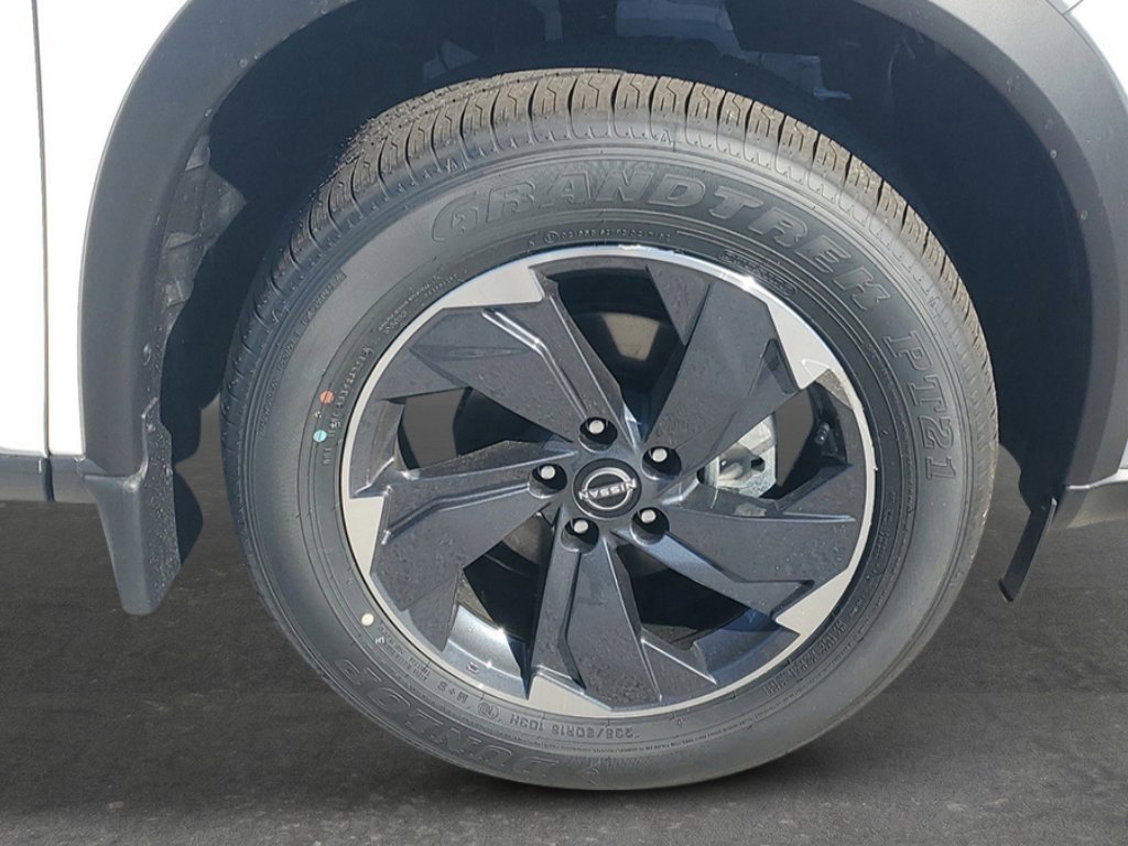 2026 Nissan Rogue SV - Photo 7