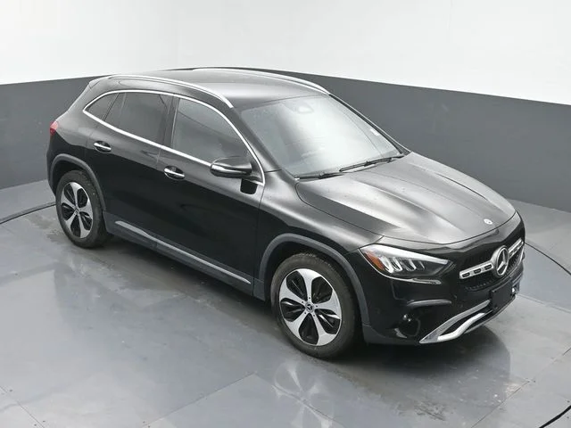 Used 2025 Black Mercedes-Benz GLA 250 image 40