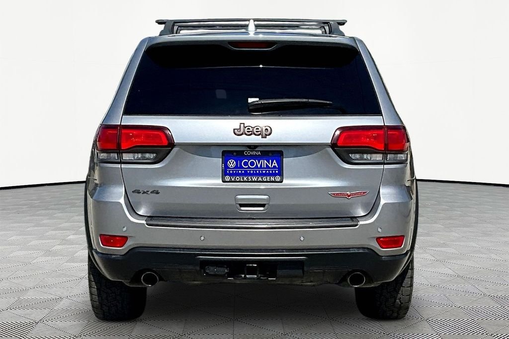 Used 2019 Silver Jeep Trailhawk image 5