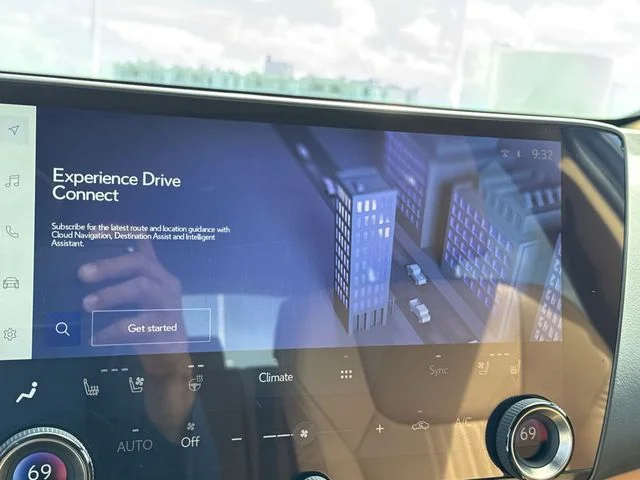 Used 2024 Green Lexus 250 Premium image 18