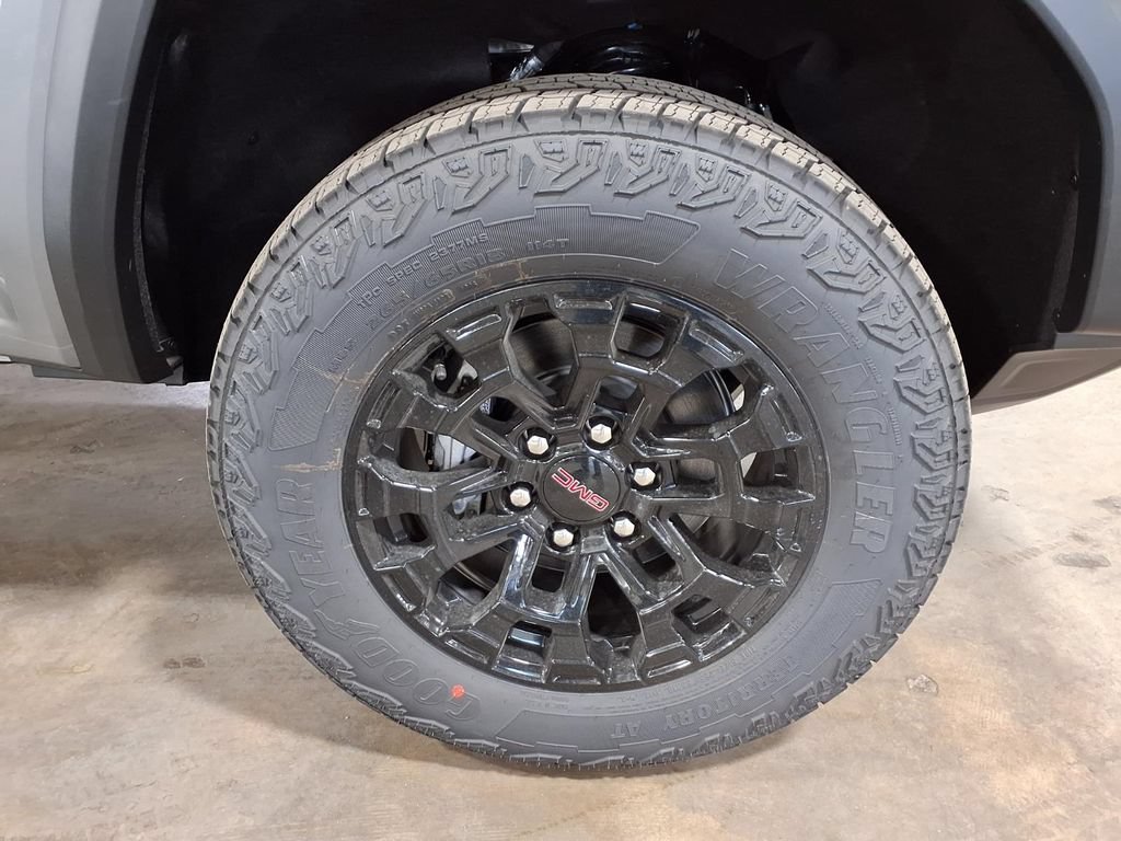 New 2026 Sterling Metallic GMC Elevation image 4