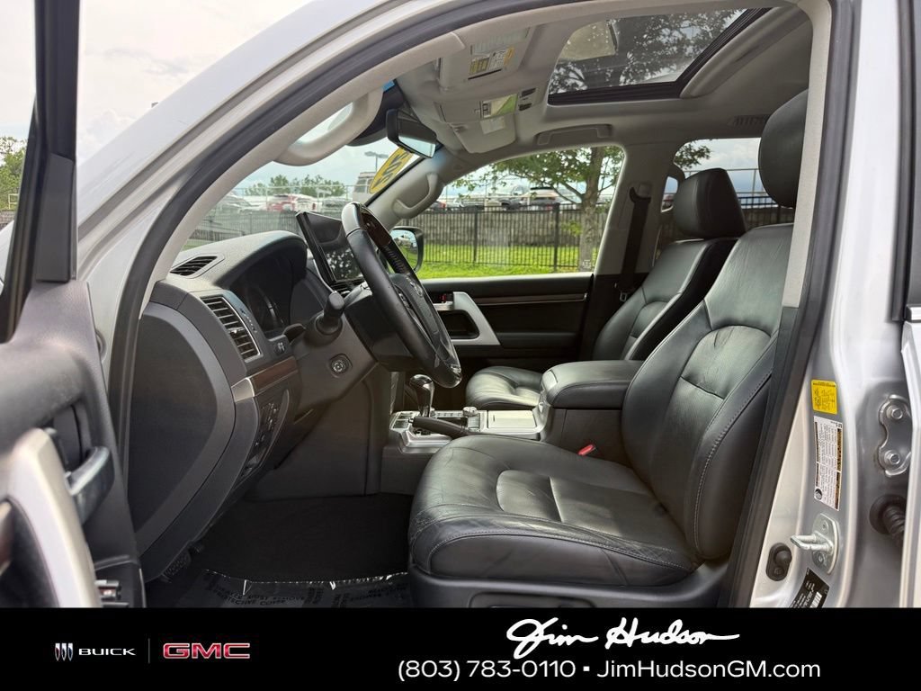 Used 2021 Silver Toyota 4DR 4WD image 25