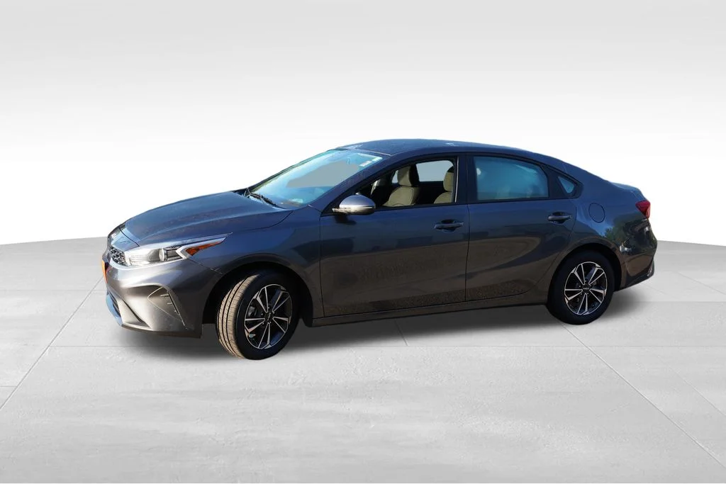 Used 2023 Gravity Gray Kia LXS image 10