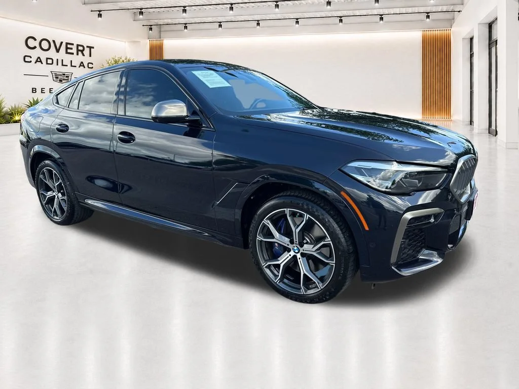 Used 2022  BMW M50i image 1