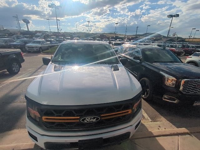Used 2025 Space White Metallic Ford Tremor image 2