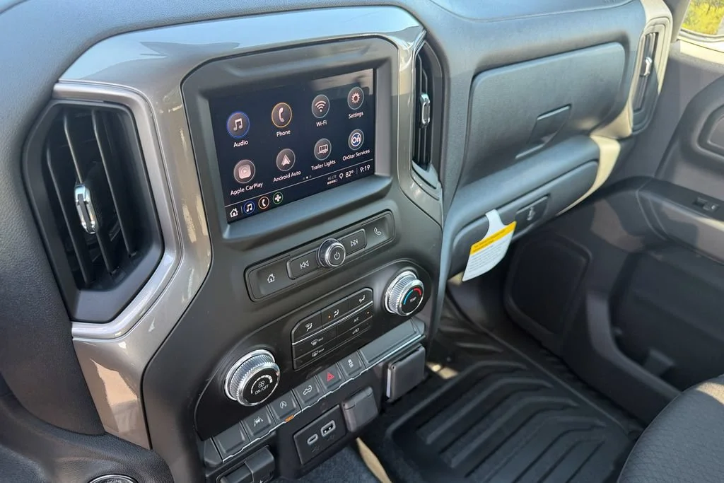 New 2026 Summit White GMC Pro image 20