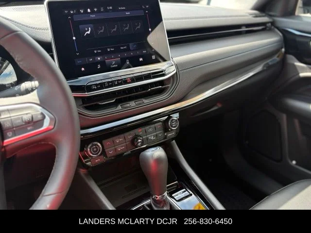 Used 2026 Silver Jeep Latitude image 27
