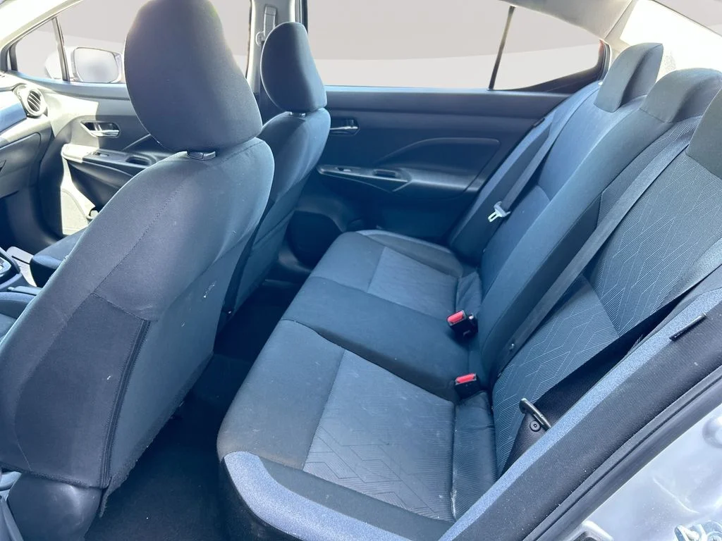 Used 2025 Silver Nissan 1.6 SV image 25
