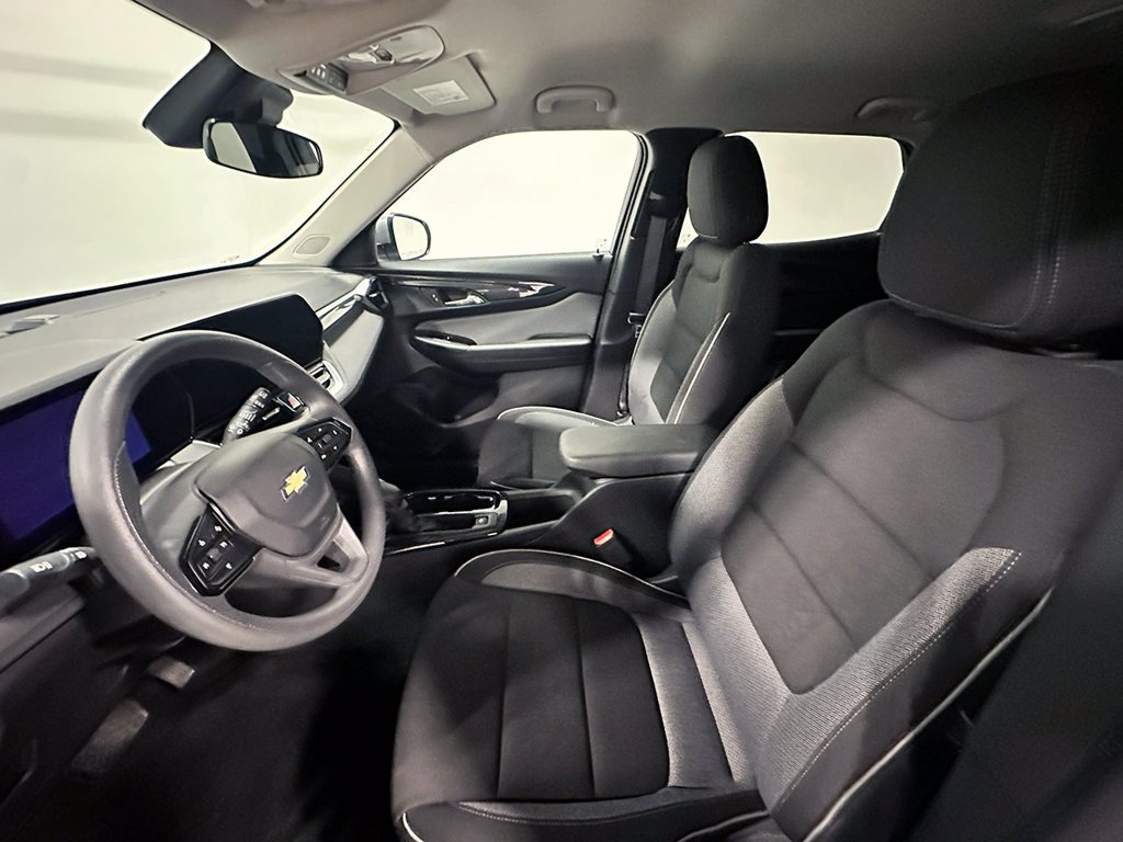 Used 2024 Gray Chevrolet LT image 3
