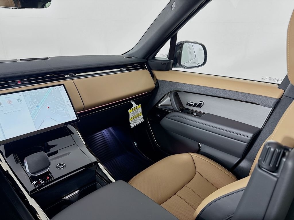 New 2026 Giola Green Land Rover Dynamic SE image 25