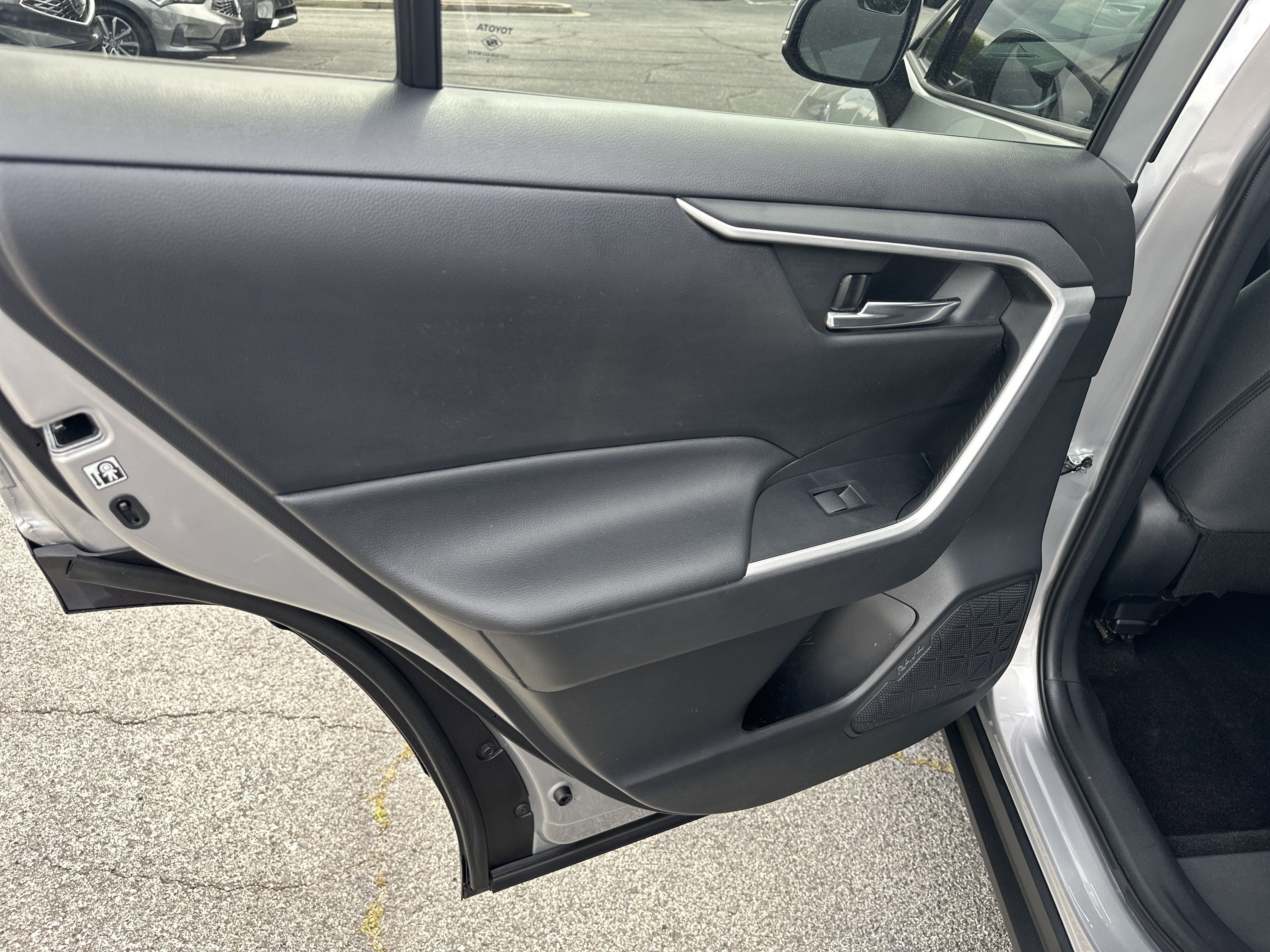 Used 2020 Silver Sky Metallic Toyota XLE image 25