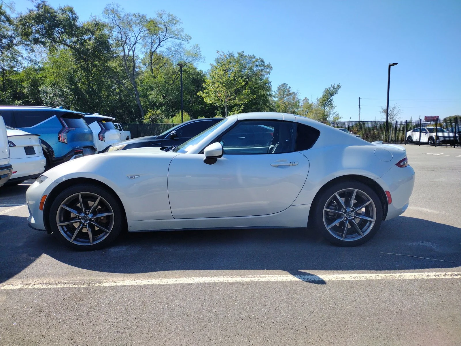 Used 2017 White Mazda Grand Touring image 2