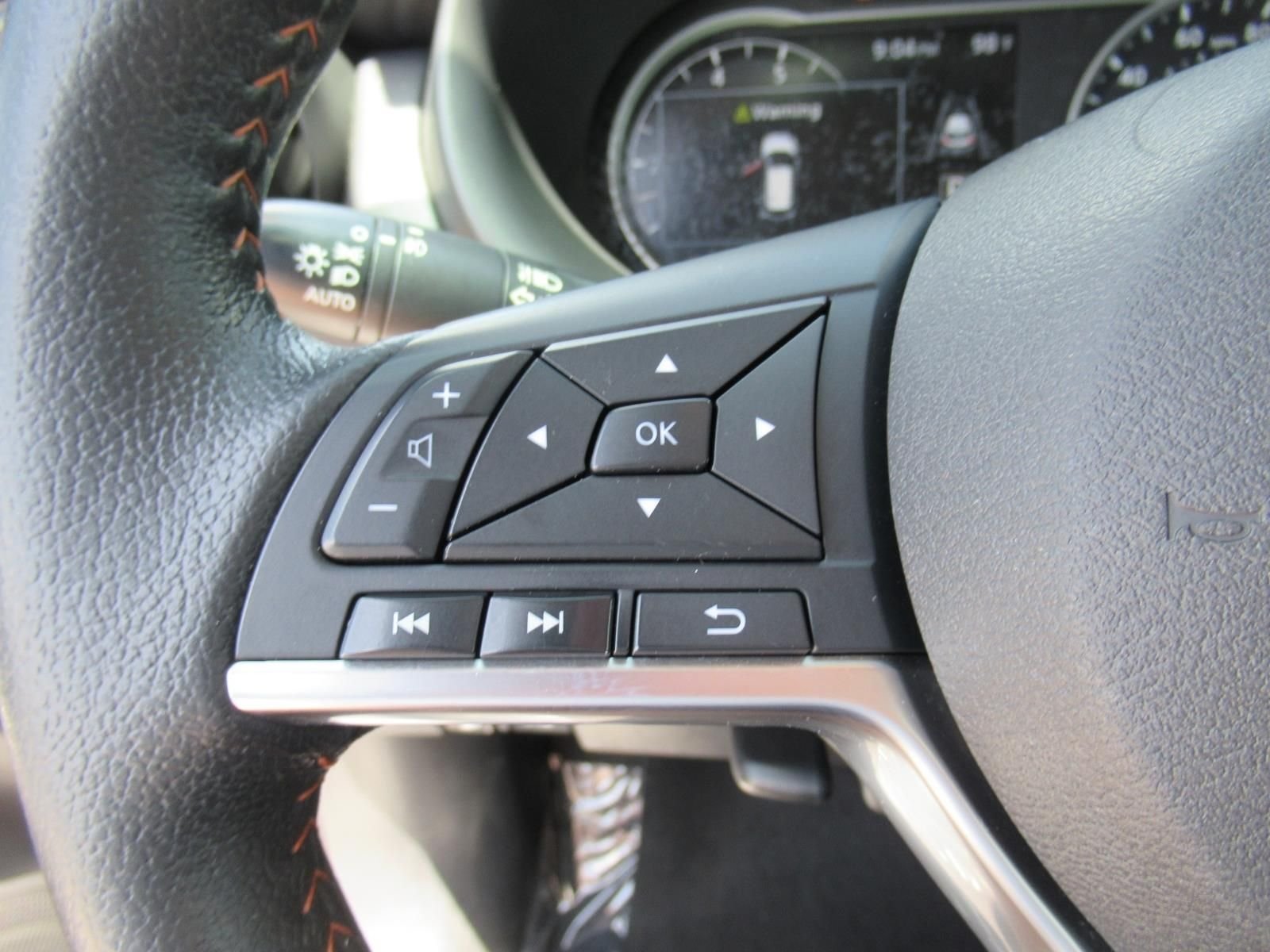 Used 2020 White Nissan SR image 24