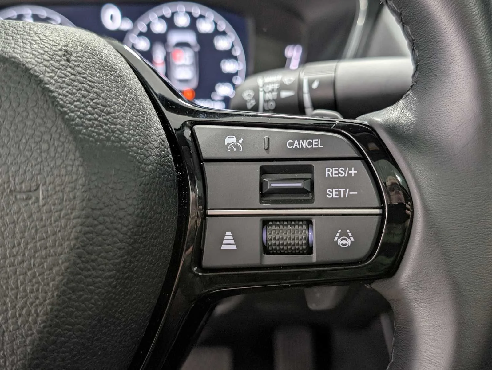 Used 2025 Liquid Carbon Metallic Acura  image 34