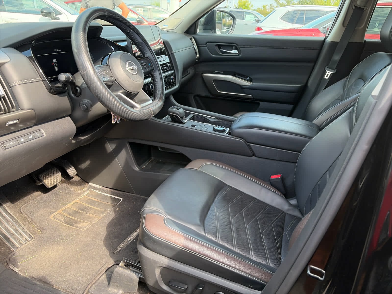 Certified Used 2024 Super Black Nissan Platinum image 17