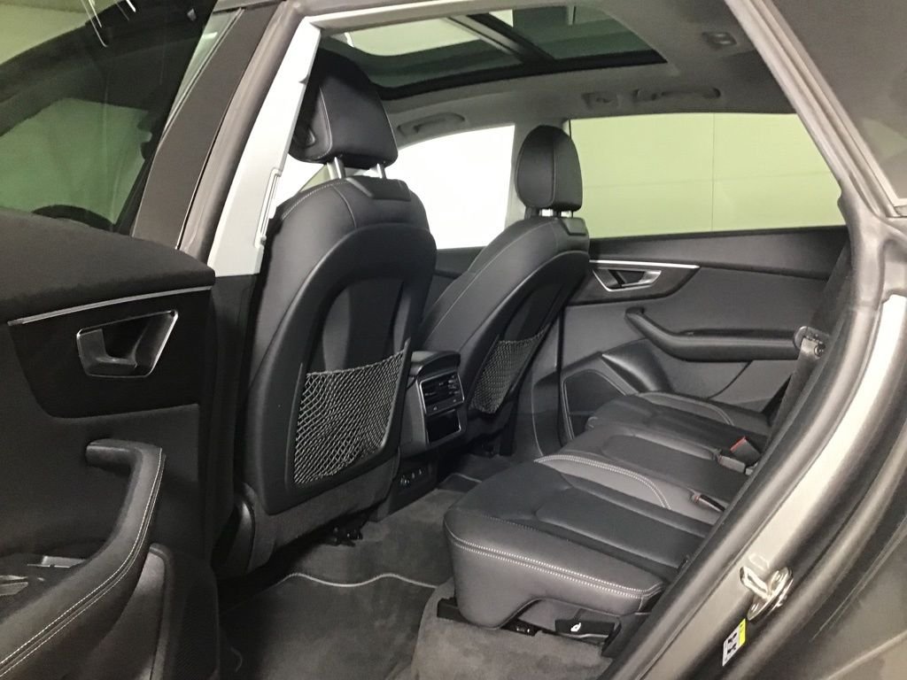 Used 2022  Audi 55 Prestige image 27