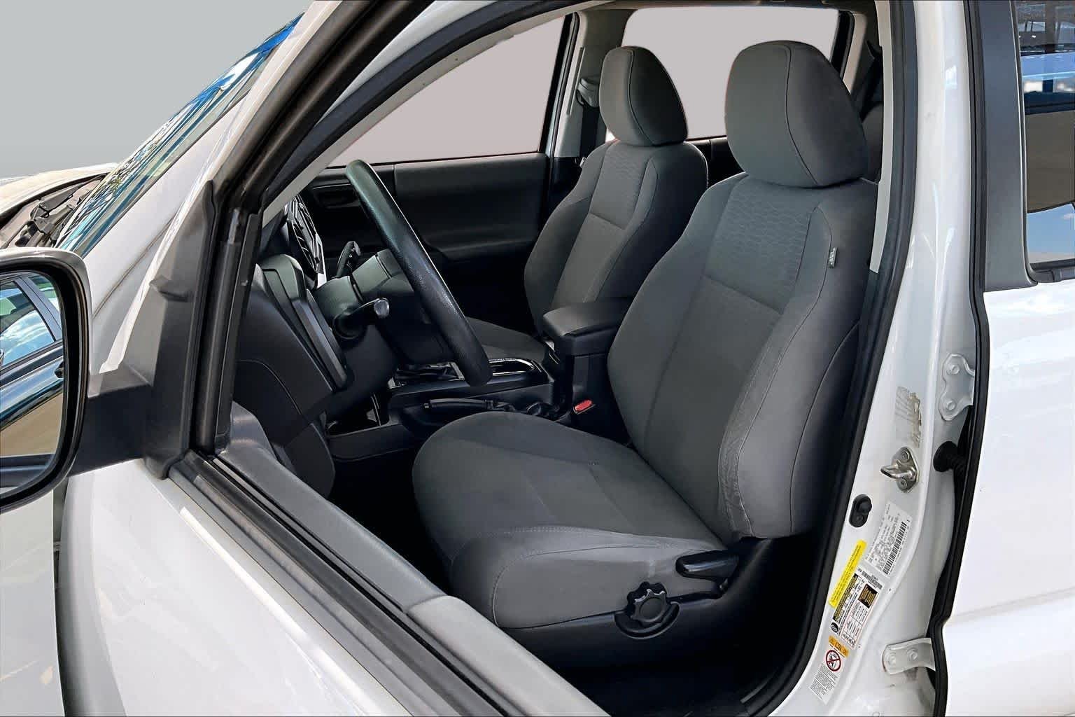 Used 2018 Super White Toyota SR image 7